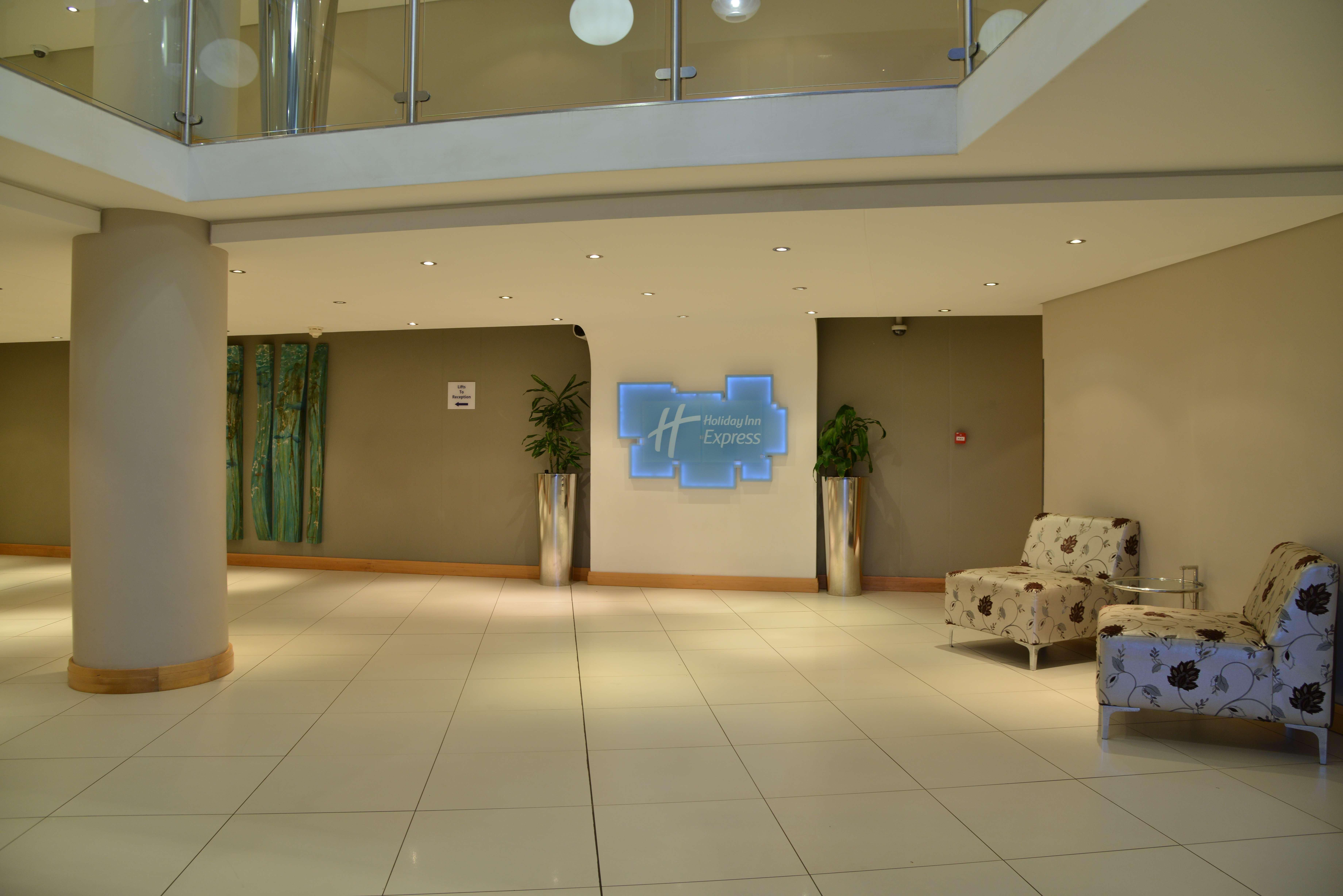 Holiday Inn Express Durban - Umhlanga By Ihg Exterior foto